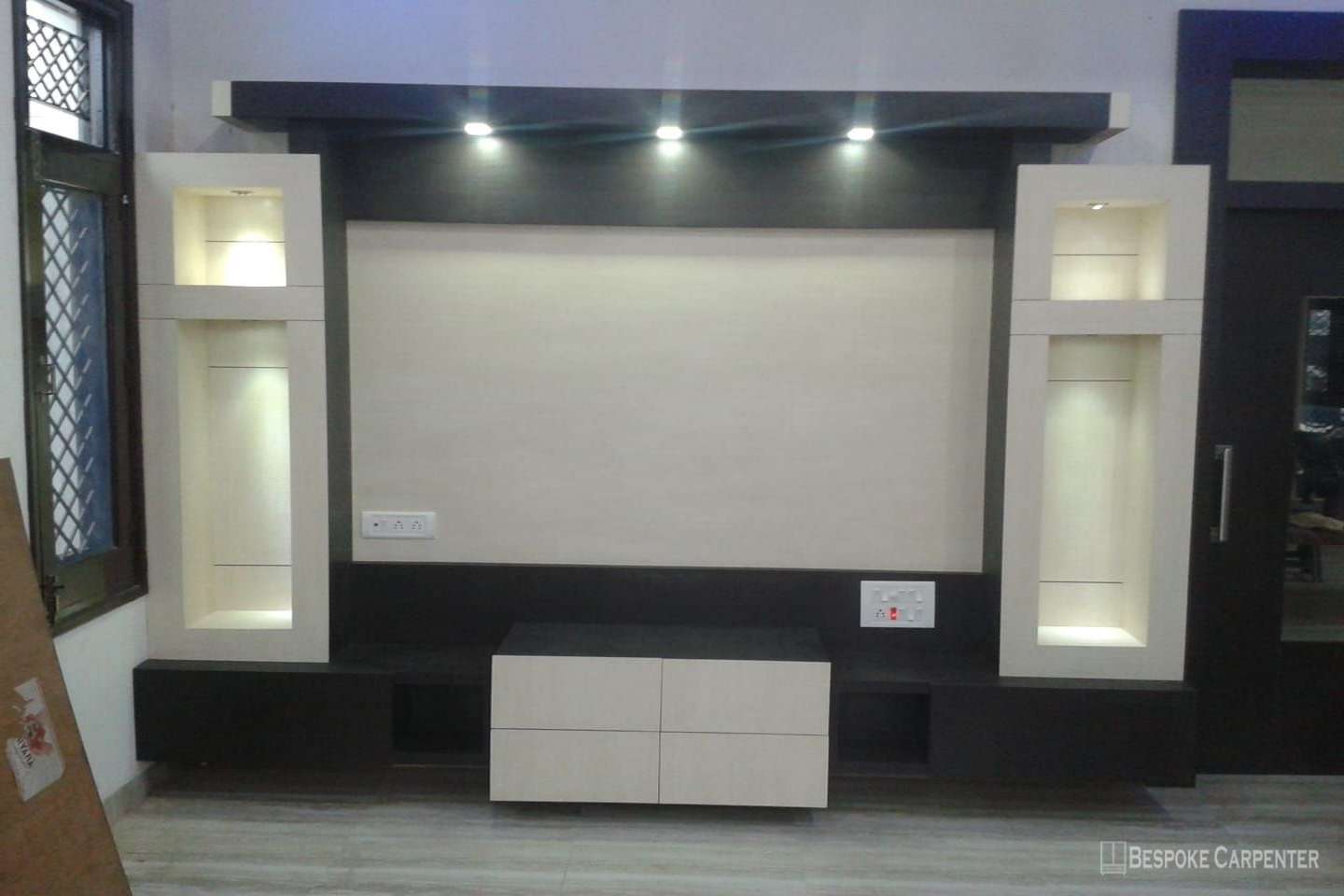 Fitted entertainment unit